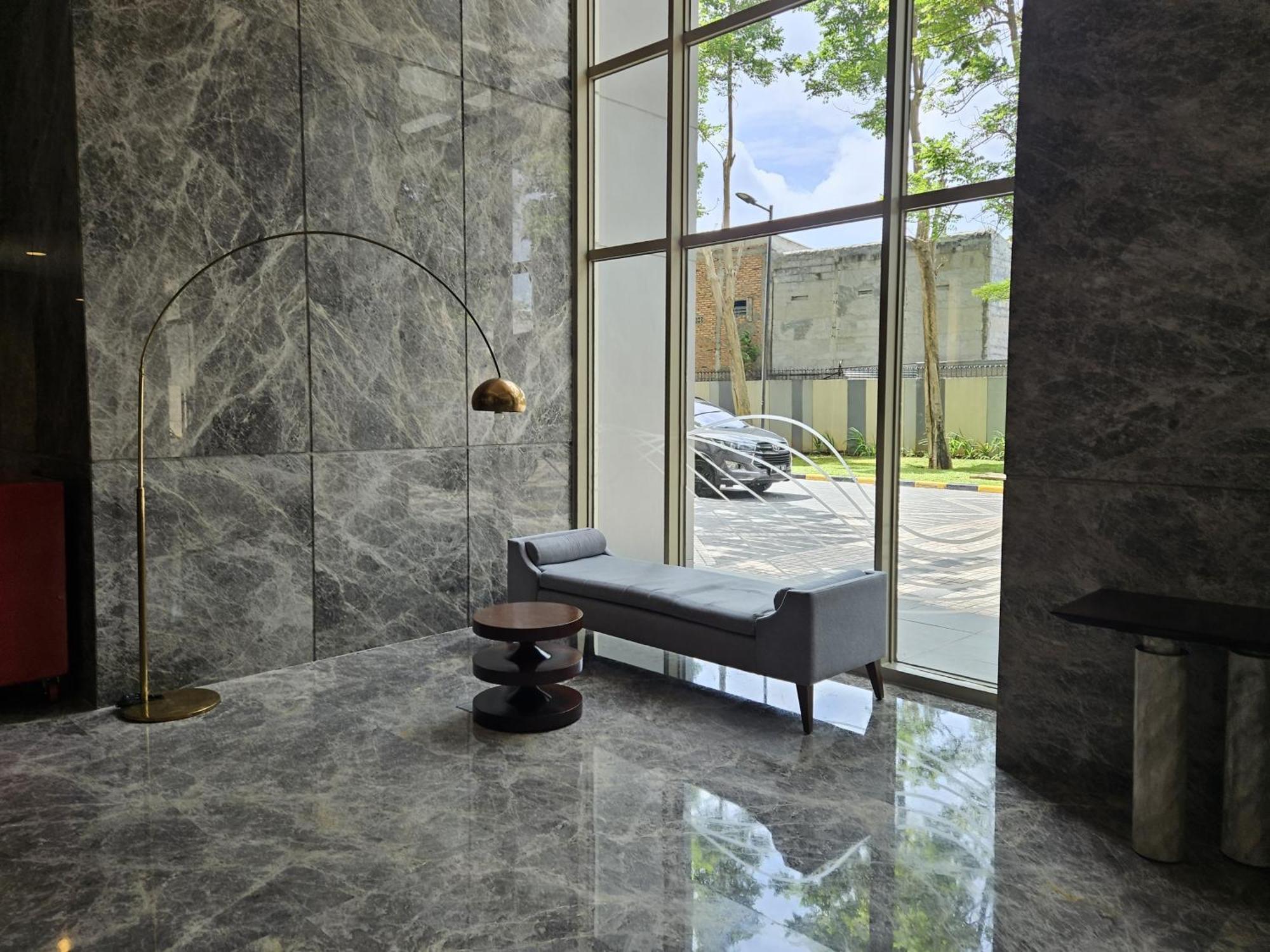 3Br Flat In Taman Anggrek Residence Dżakarta Zewnętrze zdjęcie