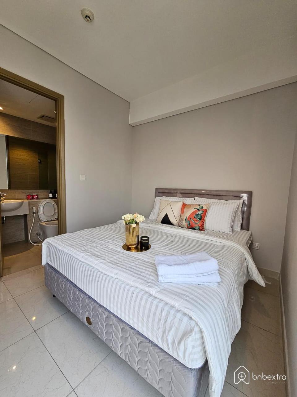 3Br Flat In Taman Anggrek Residence Dżakarta Zewnętrze zdjęcie